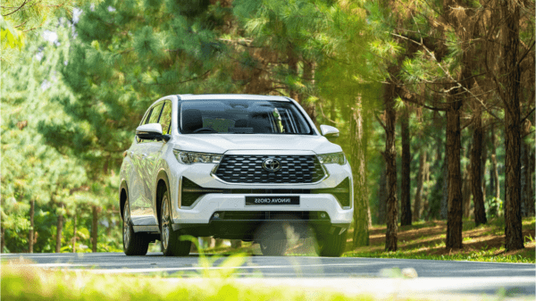 Toyota Innova Cross